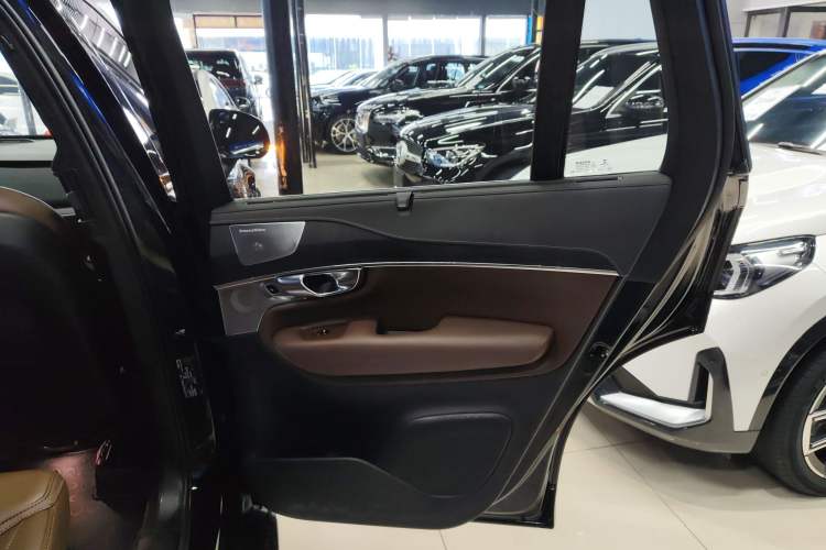 Used Volvo XC90 2022 B6 Zhiya Luxury 7-Seater
