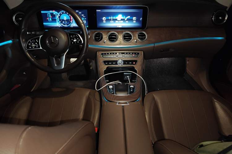 Used Mercedes-Benz E-Class 2018 Facelift E 300 L Luxury Edition