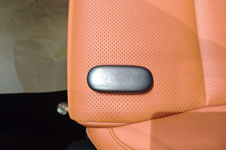 Used Li Auto L8 2023 Pro Model
