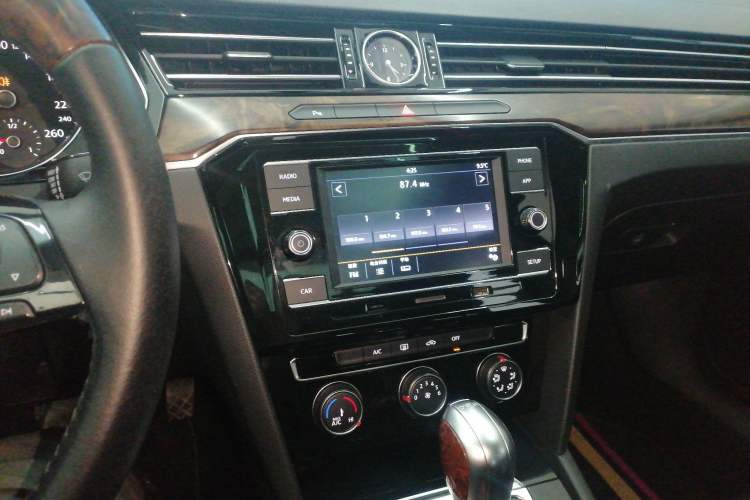 Used Volkswagen Magotan 2019 330TSI DSG Leading Model China VI Standard
