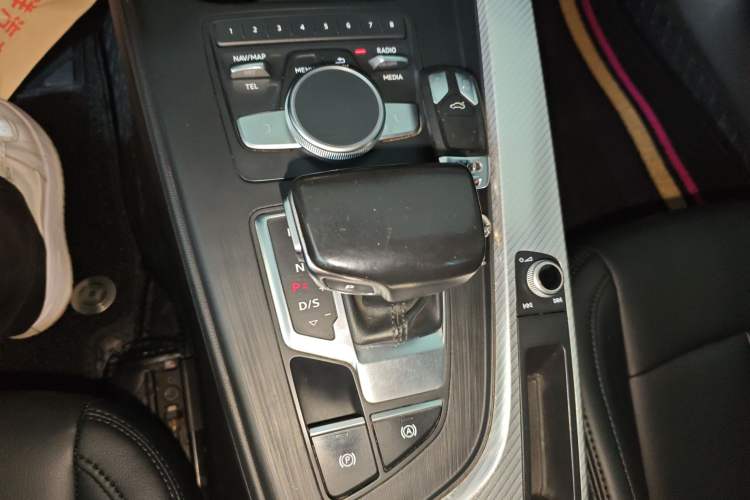 Used Audi A4L 2017 Plus 40 TFSI Ambition Model
