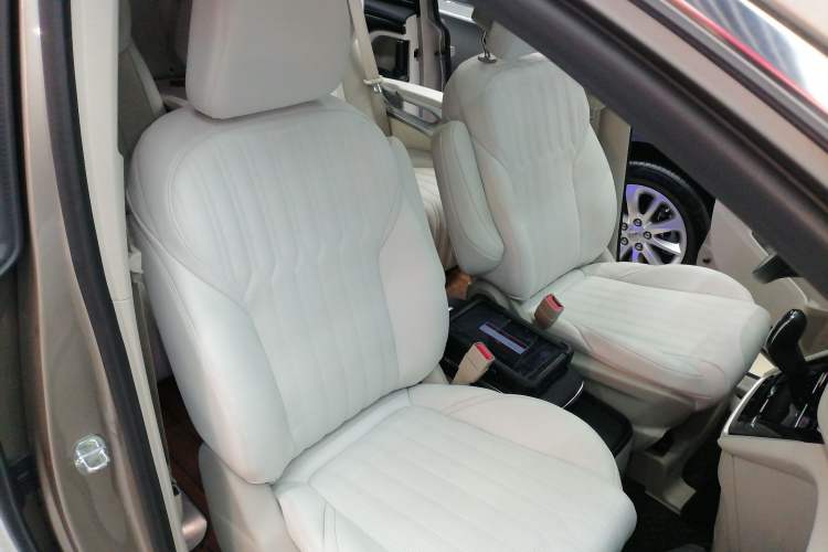 Used Buick GL8 2023 ES Lu Zun Comfort Model