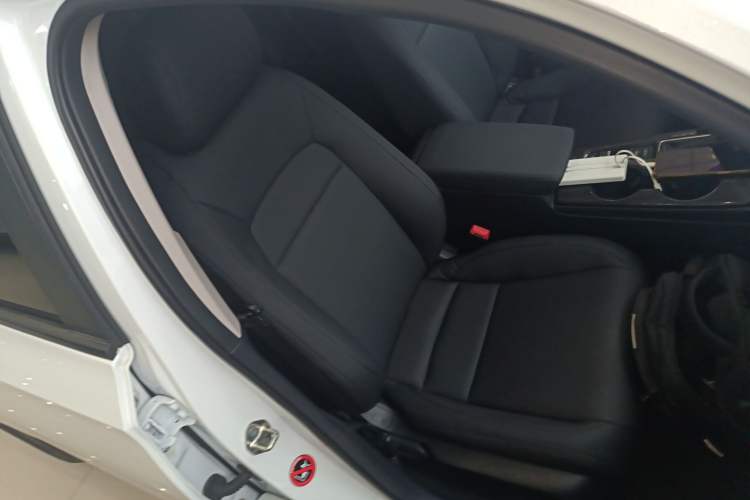 Used Honda Integra 2023 240TURBO CVT Leading Edition
