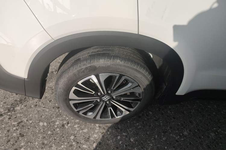 Used Everus VE-1 2021 S Pirelli Edition
