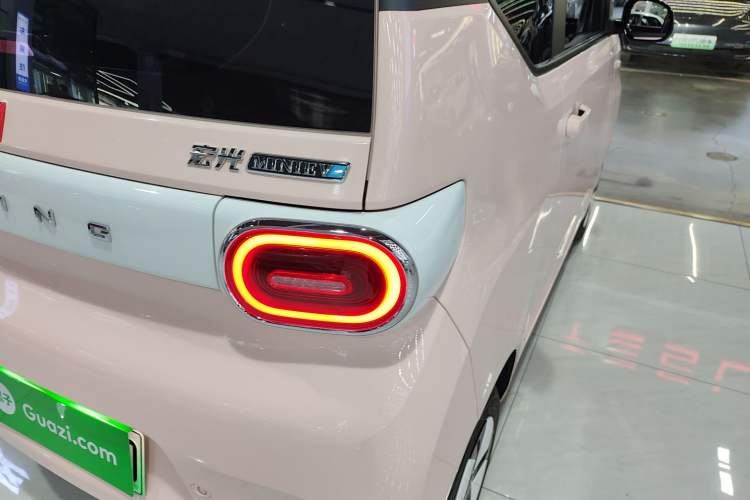 Used Wuling Hongguang MINIEV 2024 3rd Generation 215km Advanced Version
