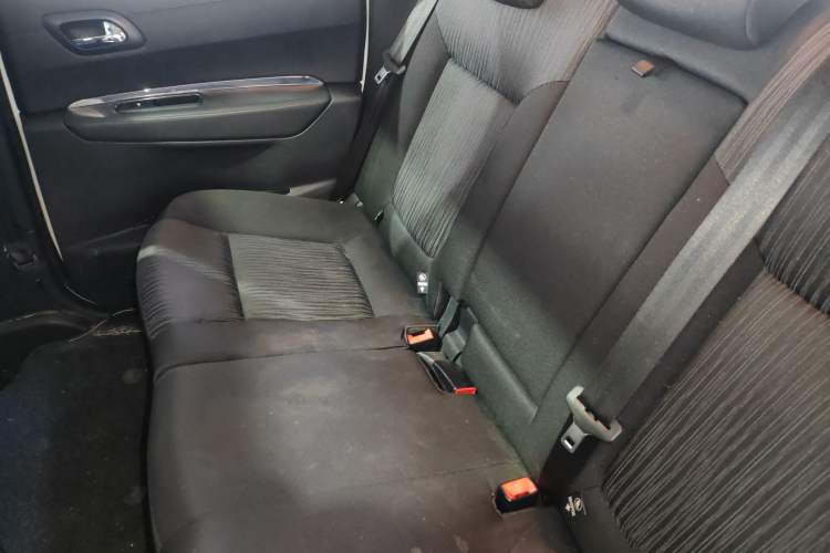 Used Peugeot 3008 2015 2.0L Automatic Classic Edition
