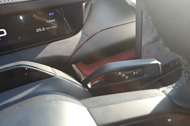 Used  SU7 2024 Four-Wheel Drive Ultra-Long Range Advanced Intelligent Driving Max Edition