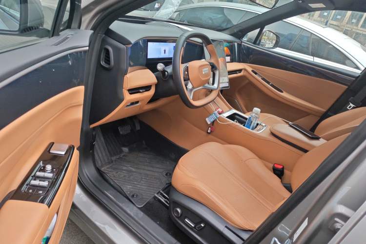 Used  L7 2025 EM-i 115km Exploration+ Edition
