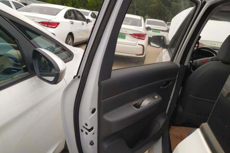 Used Wuling Hongguang New Energy 2025 Extended-Range Hybrid 50KM Comfort Version
