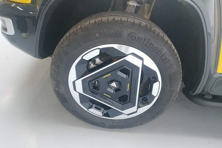 Used  G318 2025 Worry-Free Adventure Edition Four-Wheel Drive Secret Realm Version