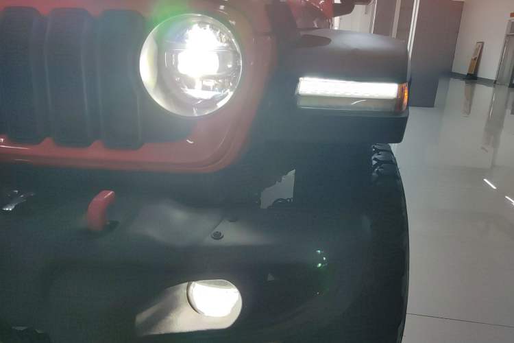 Used  Wrangler 2019 2.0T Sahara Four-Door Version China VI Emission Standard