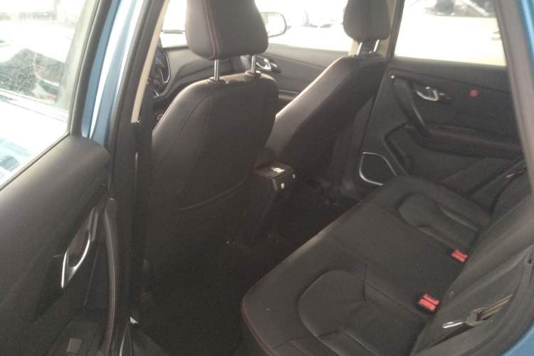 Used FAW Senya R7 2016 1.6L Automatic Prestige Edition
