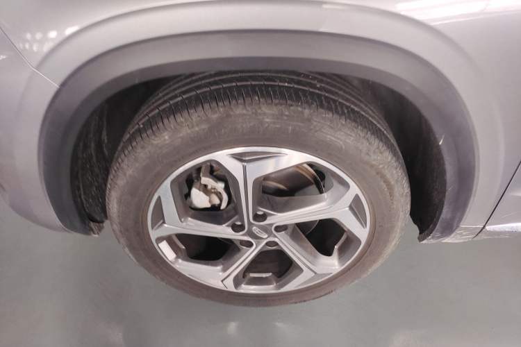 Used Geely Auto Monjaro L 2024 2.0TD High-Power Automatic Two-Wheel Drive Yunqi Version
