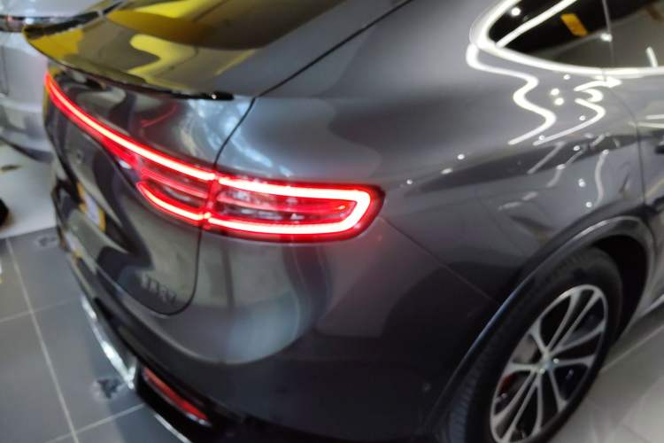 Used Hima Luxeed R7 2024 All-Electric 736 km Ultra
