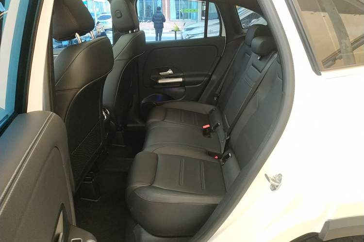 Used Mercedes-Benz GLA 2023 GLA 220
