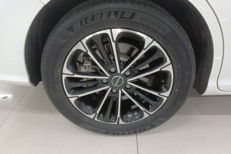 Used Roewe iMAX8 2022 400TGI Ultimate Edition
