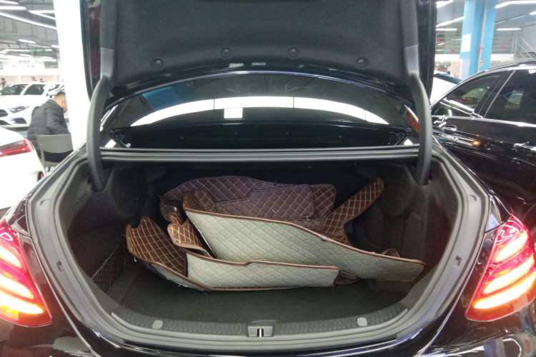 Used Mercedes-Benz E-Class 2020 Restyled E 300 L Sporty and Stylish Edition
