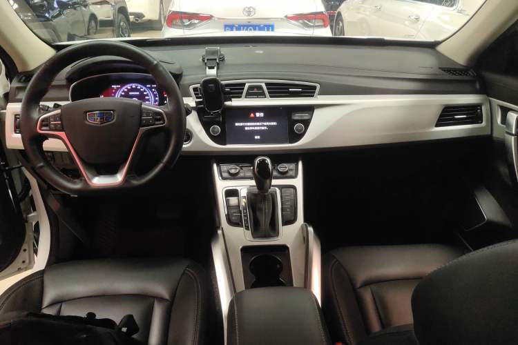 Used Geely Auto Emgrand X7 Sport 2018 1.8TD Automatic Two-Wheel Drive Smart Connect 4G Internet Edition