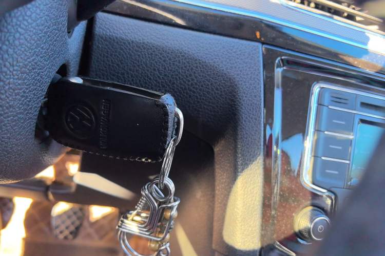 Used Volkswagen Bora 2016 1.6L manual Comfort trim level
