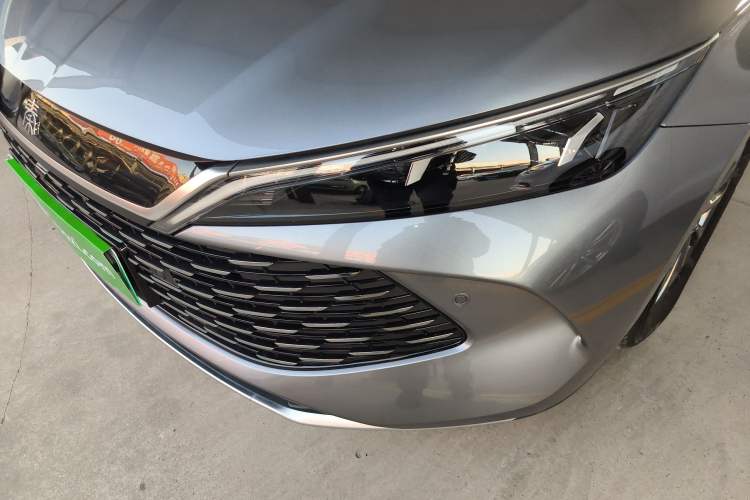 Used BYD Qin L 2025 DM-i Smart Drive 80KM Leading Model
