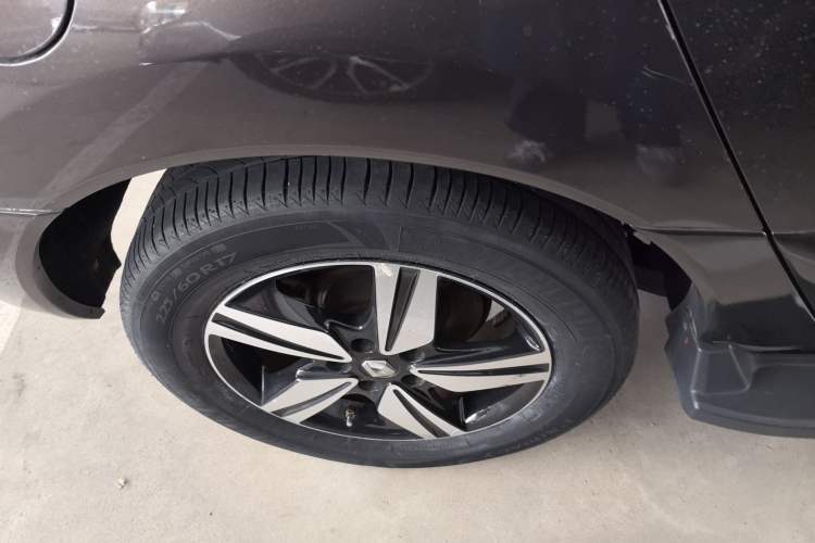 Used Renault Koleos 2015 2.5L Two-Wheel Drive Comfort Edition