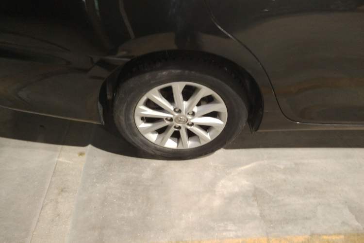 Used Toyota Camry 2015 2.0E Elite Edition
