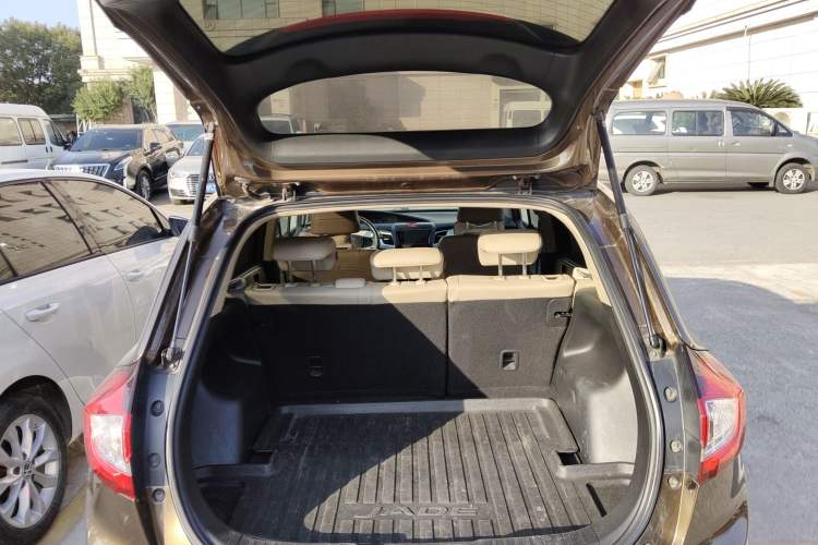 Used Honda Jade 2013 1.8L automatic Comfort version 5 seats