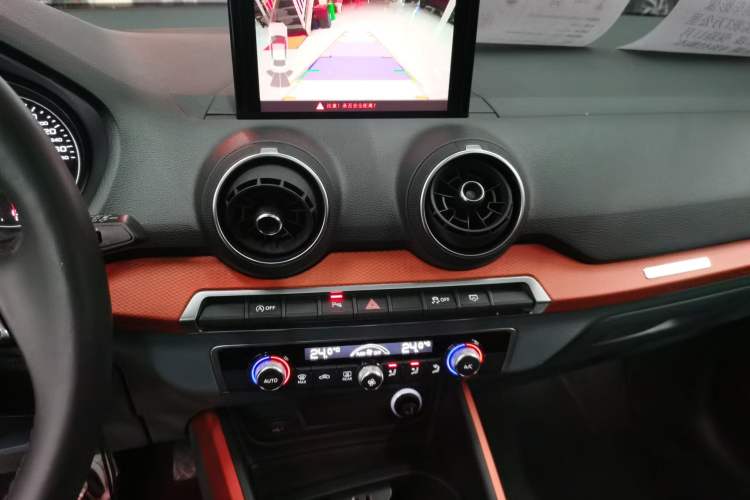 Used Audi Q2L 2018 35 TFSI Fashionable & Elegant Version China VI Emission Standard
