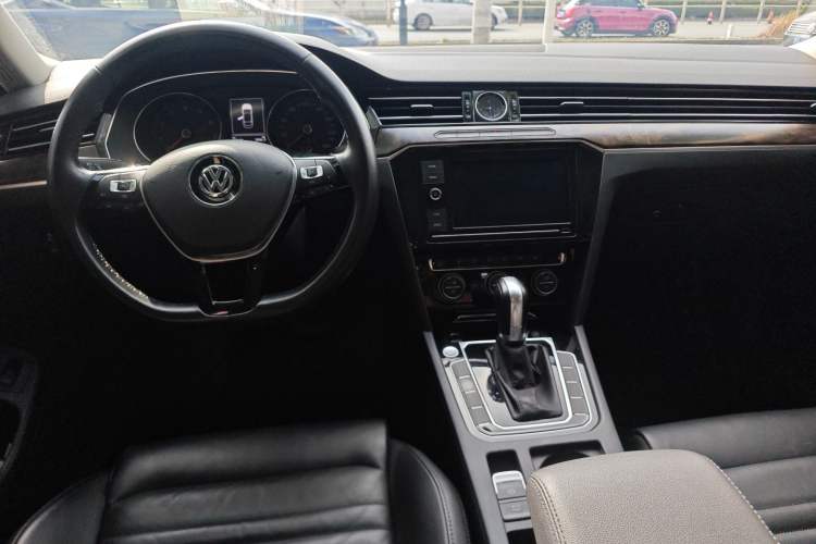 Used Volkswagen Magotan 2019 330TSI DSG Luxury Model China V Standard