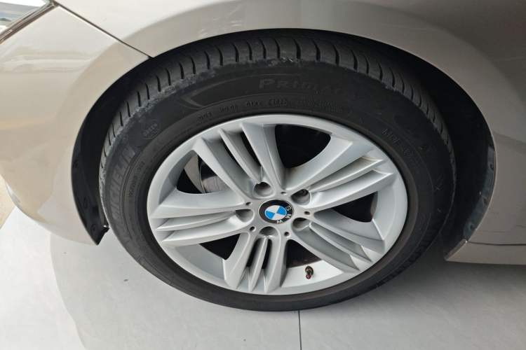 Used BMW 3 Series 2017 320Li Fashion Model
