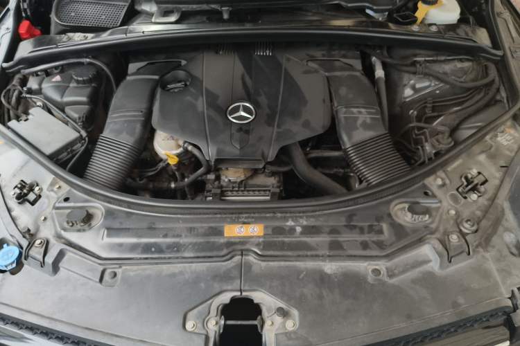 Used Mercedes-Benz R-Class 2017 R 320 4MATIC Business Edition Prestige Model
