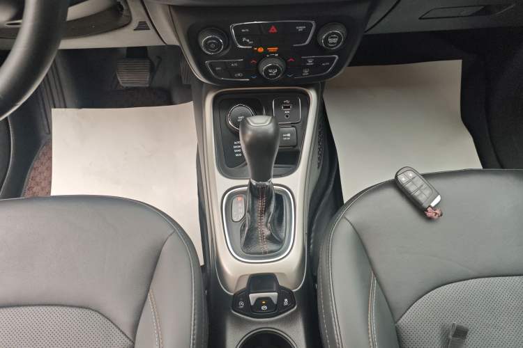 Used  Compass 2019 200T Automatic Family Enjoyment Four-Wheel Drive - Connected Large Screen Version
