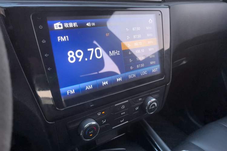 Used Dongfeng Fengon 580 2016 1.5T Manual Luxury Version