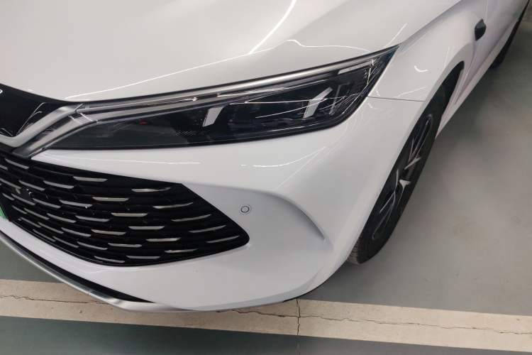 Used BYD Qin L 2025 DM-i Smart Drive 120KM Superior Model
