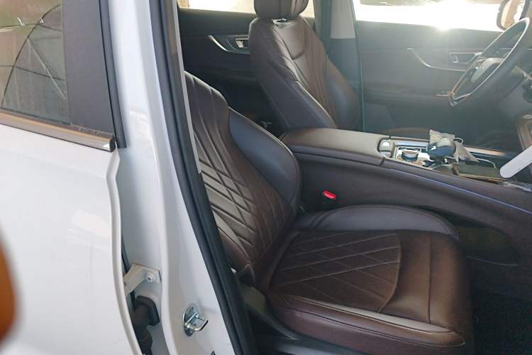 Used Chery Tiggo 8 PRO New Energy 2023 Champion Edition 1.5T 100km King's Version
