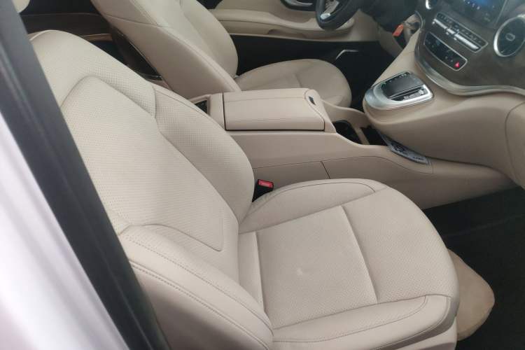 Used Mercedes-Benz V-Class 2021 V 260 L Long-wheelbase Luxury Edition