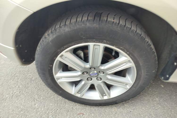 Used Volvo XC60 2017 T5 AWD Smart Upgrade Edition
