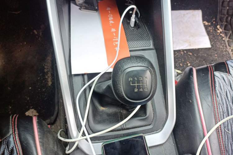 Used Wuling Alvez 2022 1.5L Manual Free-Style Model
