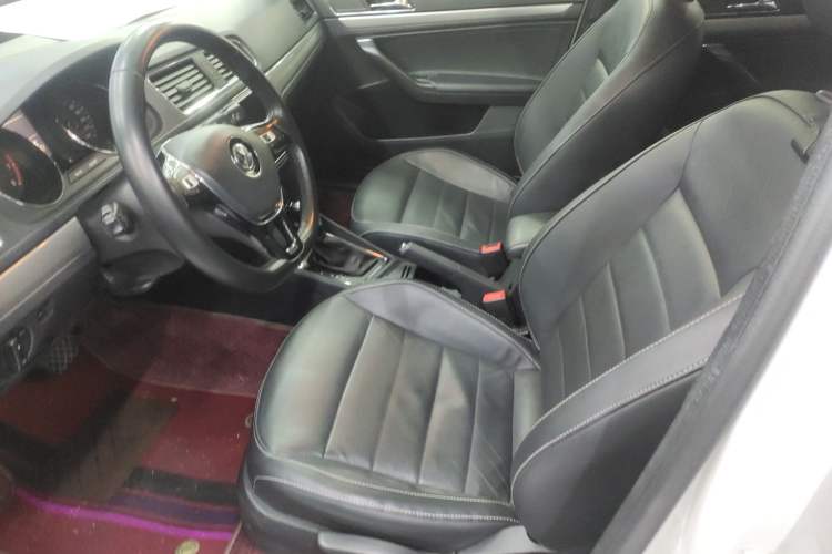 Used Volkswagen Lavida 2017 1.6L Automatic Comfort Edition
