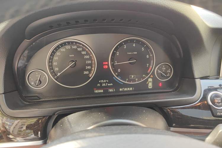 Used BMW 5 Series 2014 528Li Leading Model