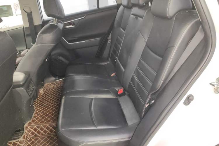 Used Toyota RAV4 2020 Dual-Motor 2.5L E-CVT Four-Wheel Drive Flagship Edition
