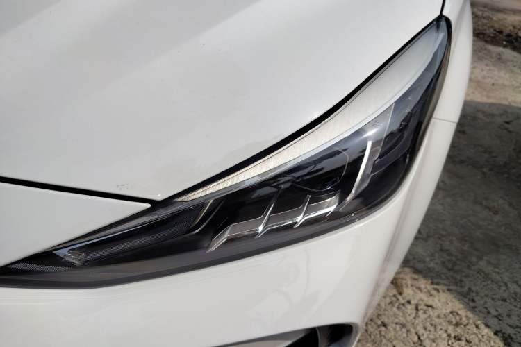 Used MG 5 2021 Revised 300TGI DCT Qingshè Luxurious Enjoyment Edition
