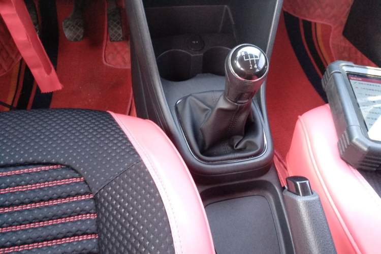 Used Volkswagen Polo 2016 1.4L Manual Fashion Model