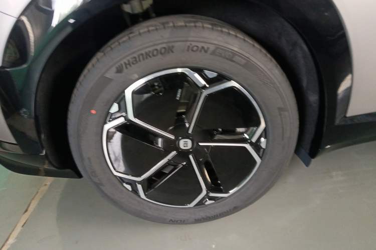 Used  YU7 2025 Ultra-Long Range Rear-Wheel Drive Version
