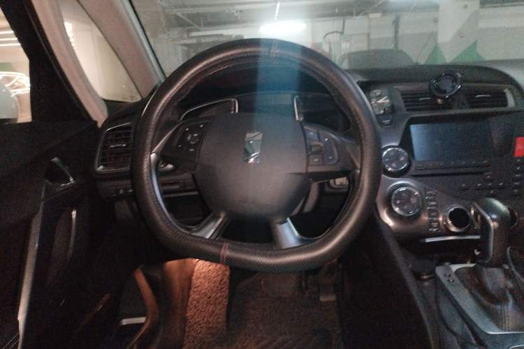 Used  5 2014 1.6T Elegant Version THP160