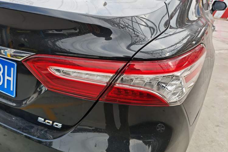 Used Toyota Camry 2021 2.0G Luxury Edition
