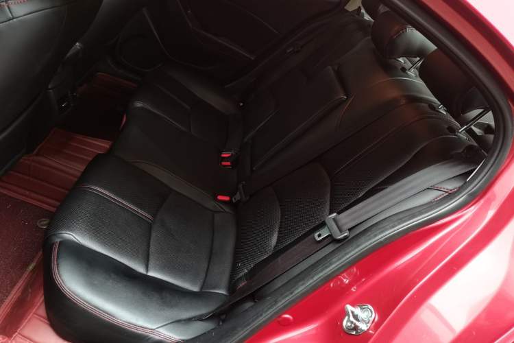 Used Mazda Mazda 3 Axela 2017 Sedan 1.5L Automatic Luxury Model Emission Standard China V
