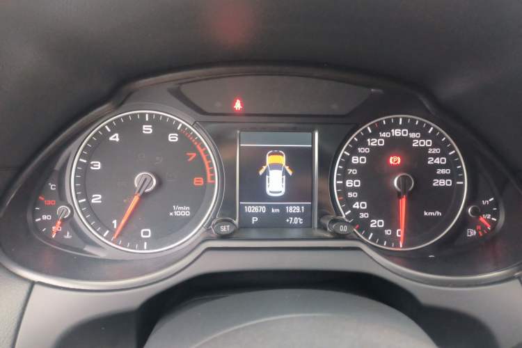 Used Audi Q5 2017 Plus 40 TFSI Technology Model