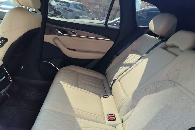 Used Geely Auto Monjaro L 2025 Dongfang Yao 2.0TD Automatic All-Wheel-Drive Wangyue Edition
