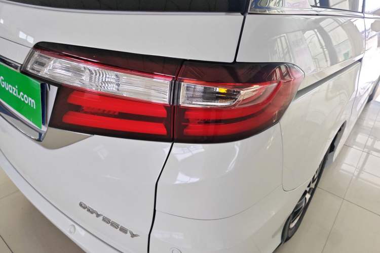 Used Honda Odyssey 2018 2.4L Comfort Version
